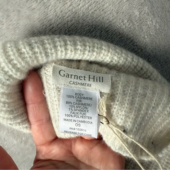 Garnet Hill Cashmere Beanie Hat w/ Faux Fur Pom Pom | Cream Flecked | One Size - Picture 4 of 5